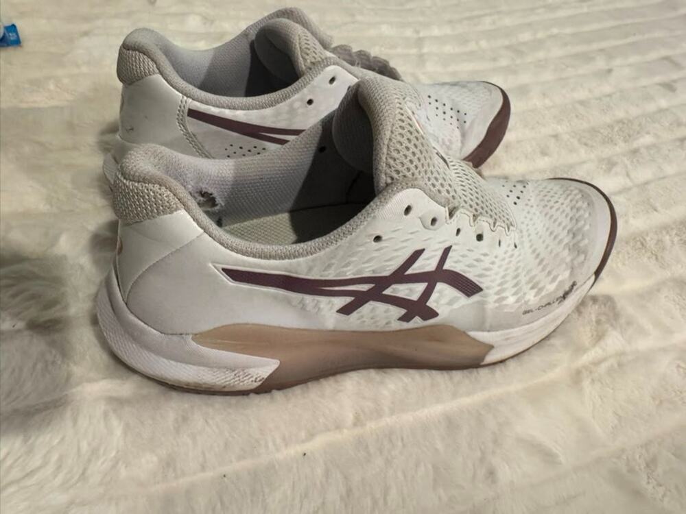 ASICS Gel Challenger 14 Women’s 8.5 Tennis Shoes White Dusty Mauve 1042A231